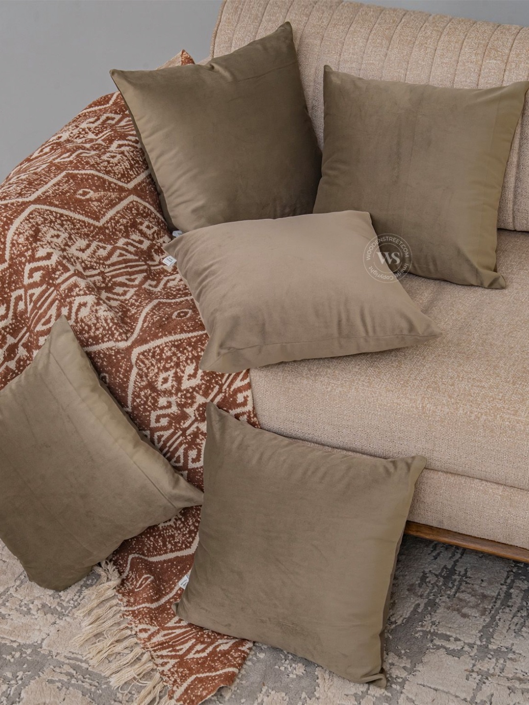 

WOODEN STREET Beige 5 Pieces Velvet Square Cushion Covers