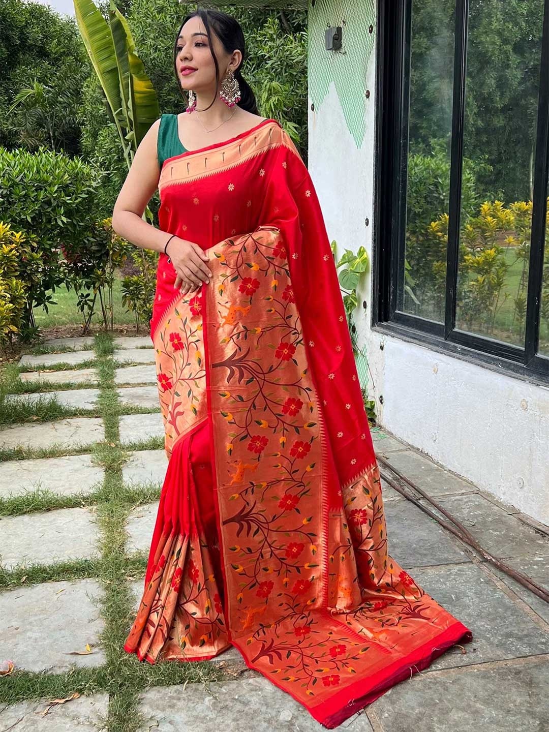 

DIVASTRI Woven Design Zari Paithani Saree, Red