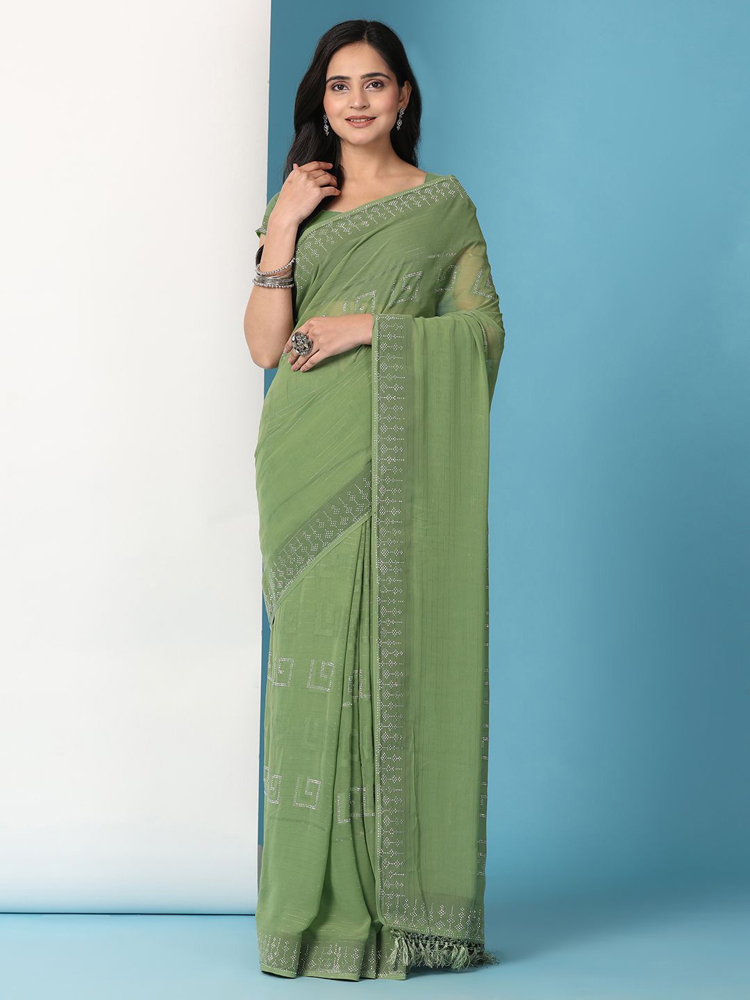 

Pionex Sequinned Saree, Green