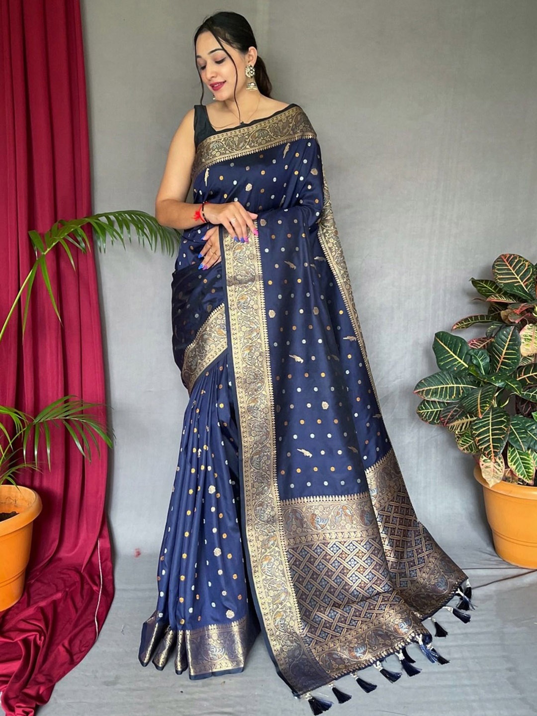 

DIVASTRI Ethnic Motifs Printed Zari Pure Silk Banarasi Saree, Blue