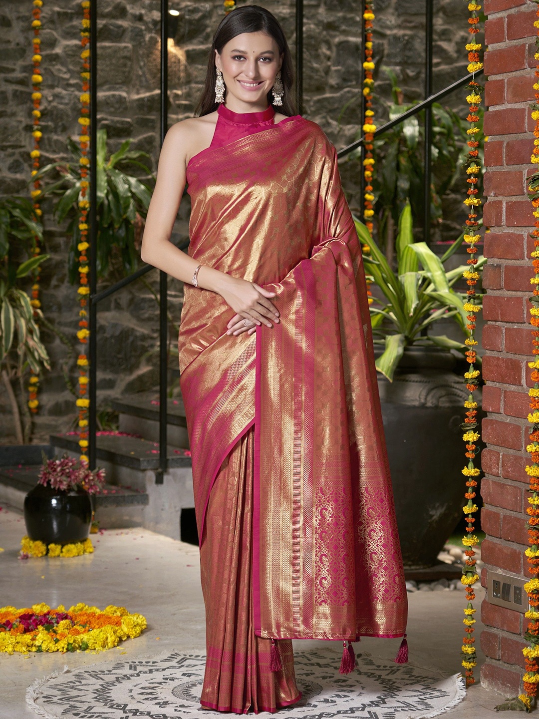 

SAREETHNIC Woven Design Zari Pure Silk Kanjeevaram Saree, Maroon