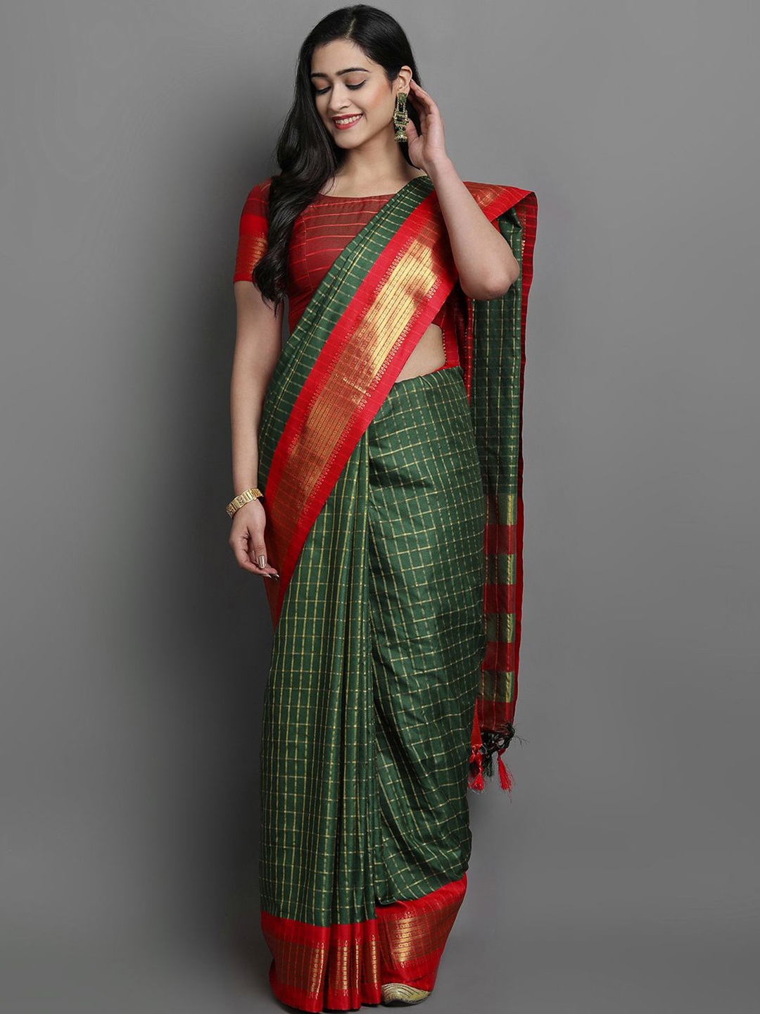 

DIVASTRI Checked Zari Dharmavaram Saree, Green