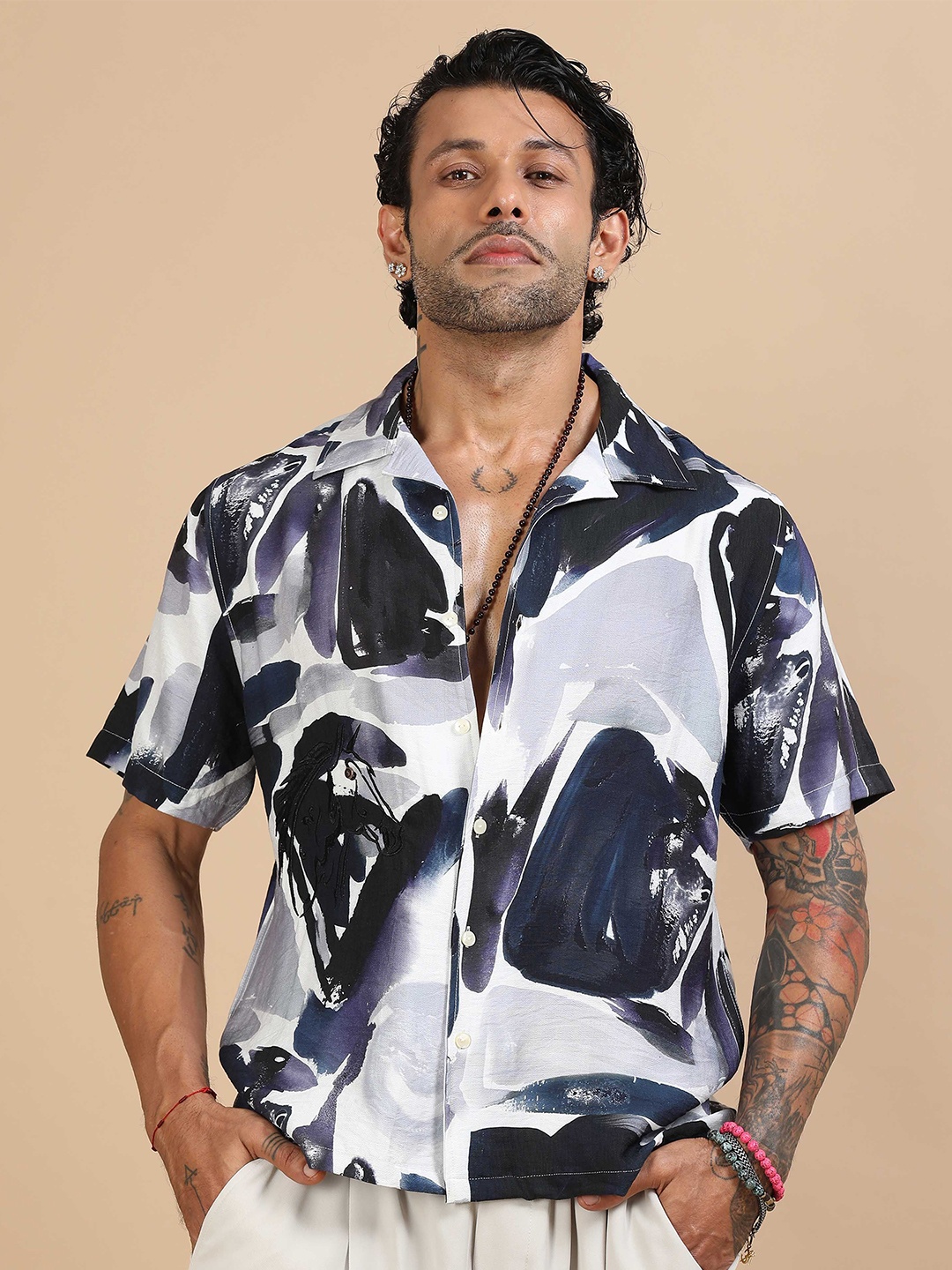 

Italian Colony Men Standard Fit Spread Collar Abstract Printed Casual Shirt, White