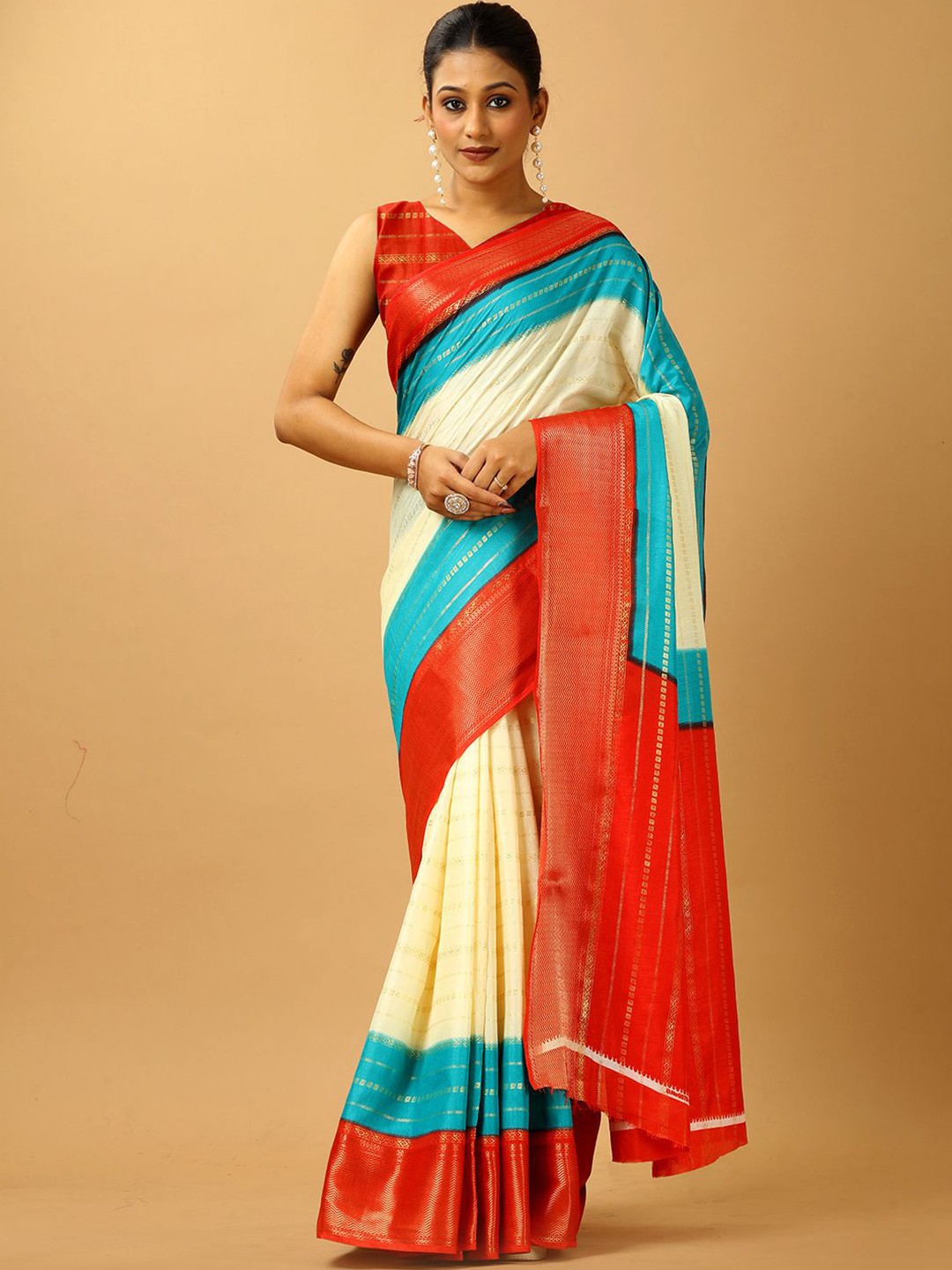 

A.V.M. SILK MILLS Colourblocked Saree With Blouse Piece, Red