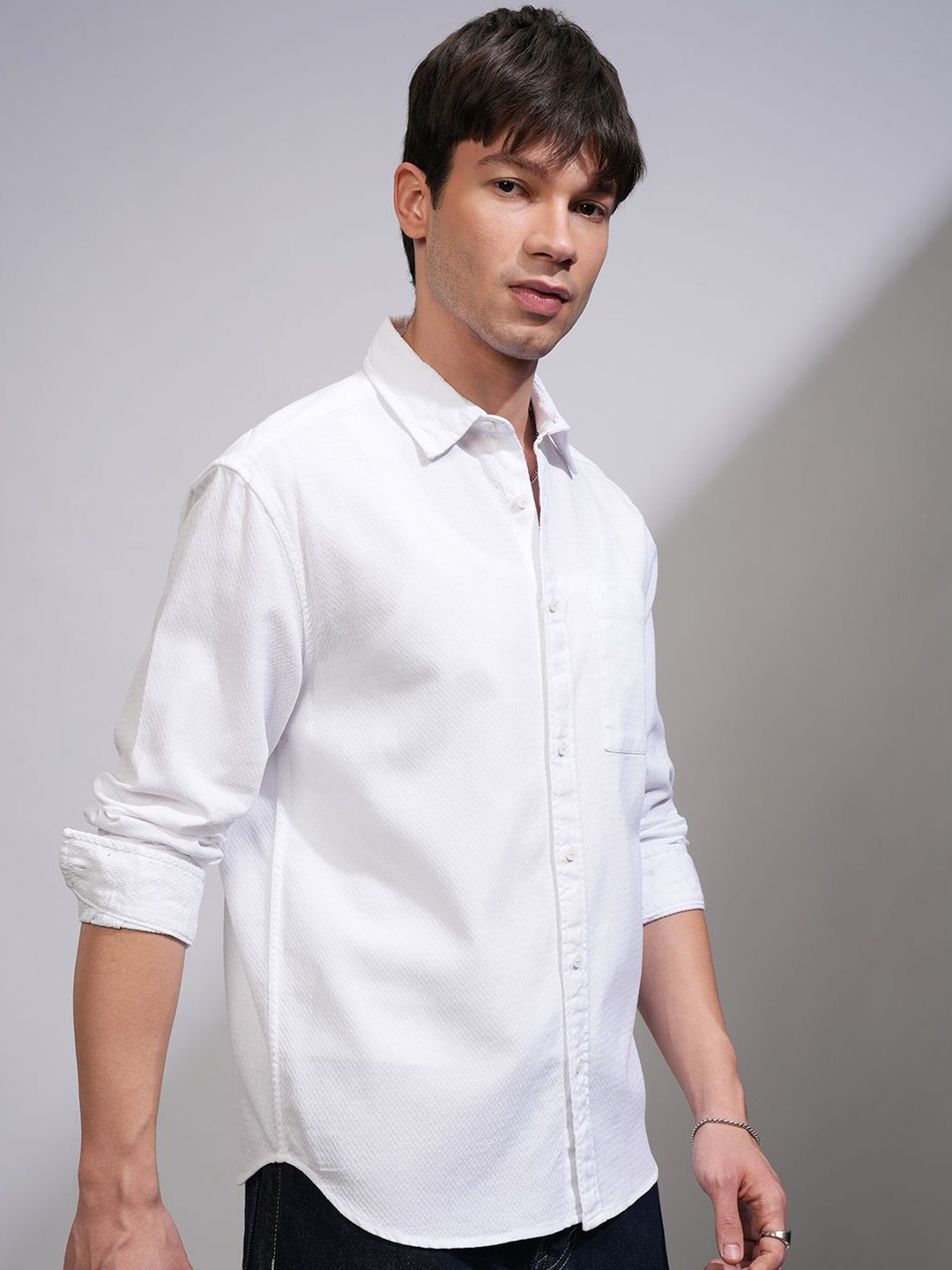 

HIGHLANDER Men Relaxed Fit Spread Collar Solid Cotton Casual Shirt, White