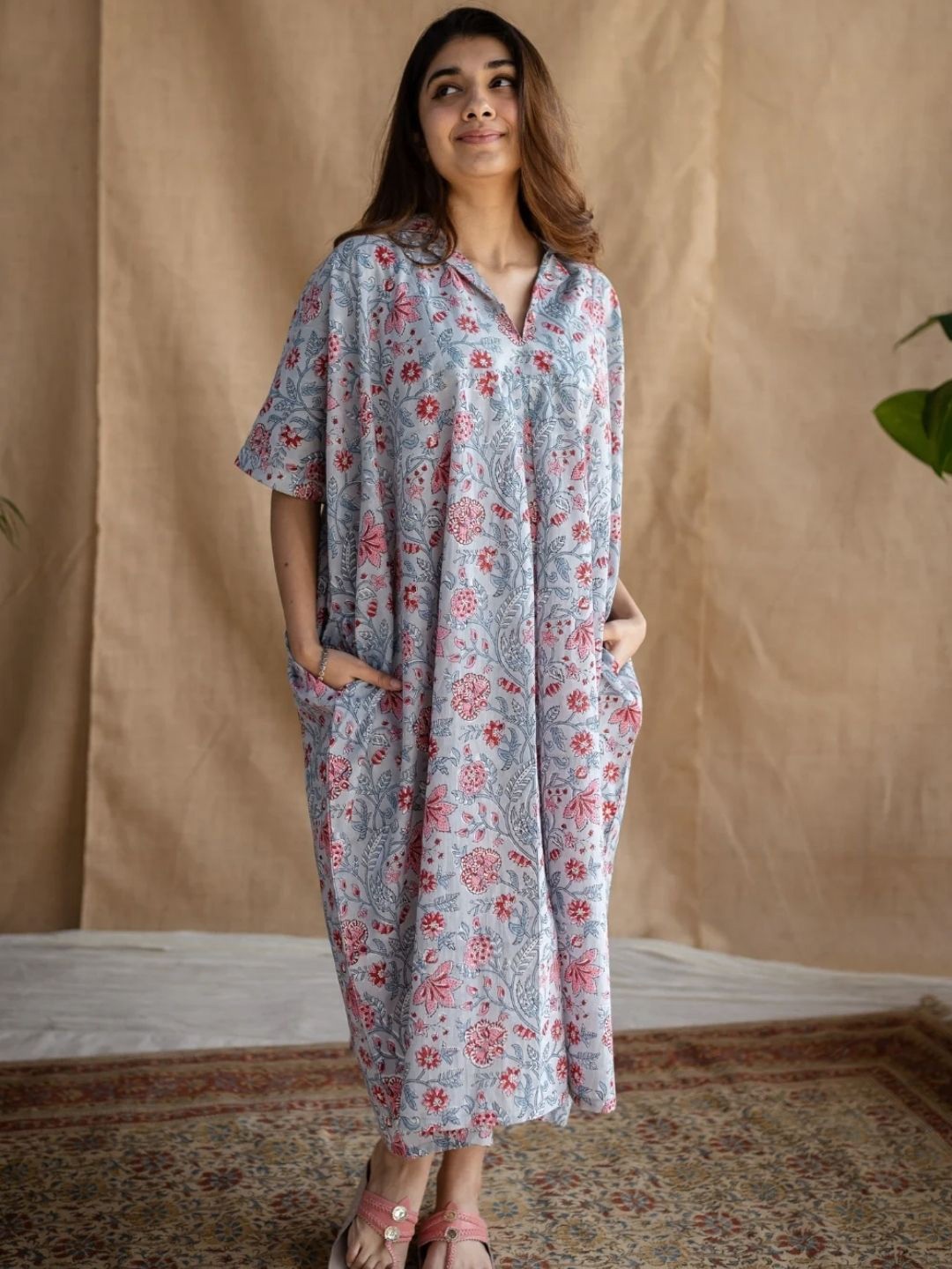 

THE INDIAN ETHNIC CO Women Grey Loose Sanganeri Cotton Dress