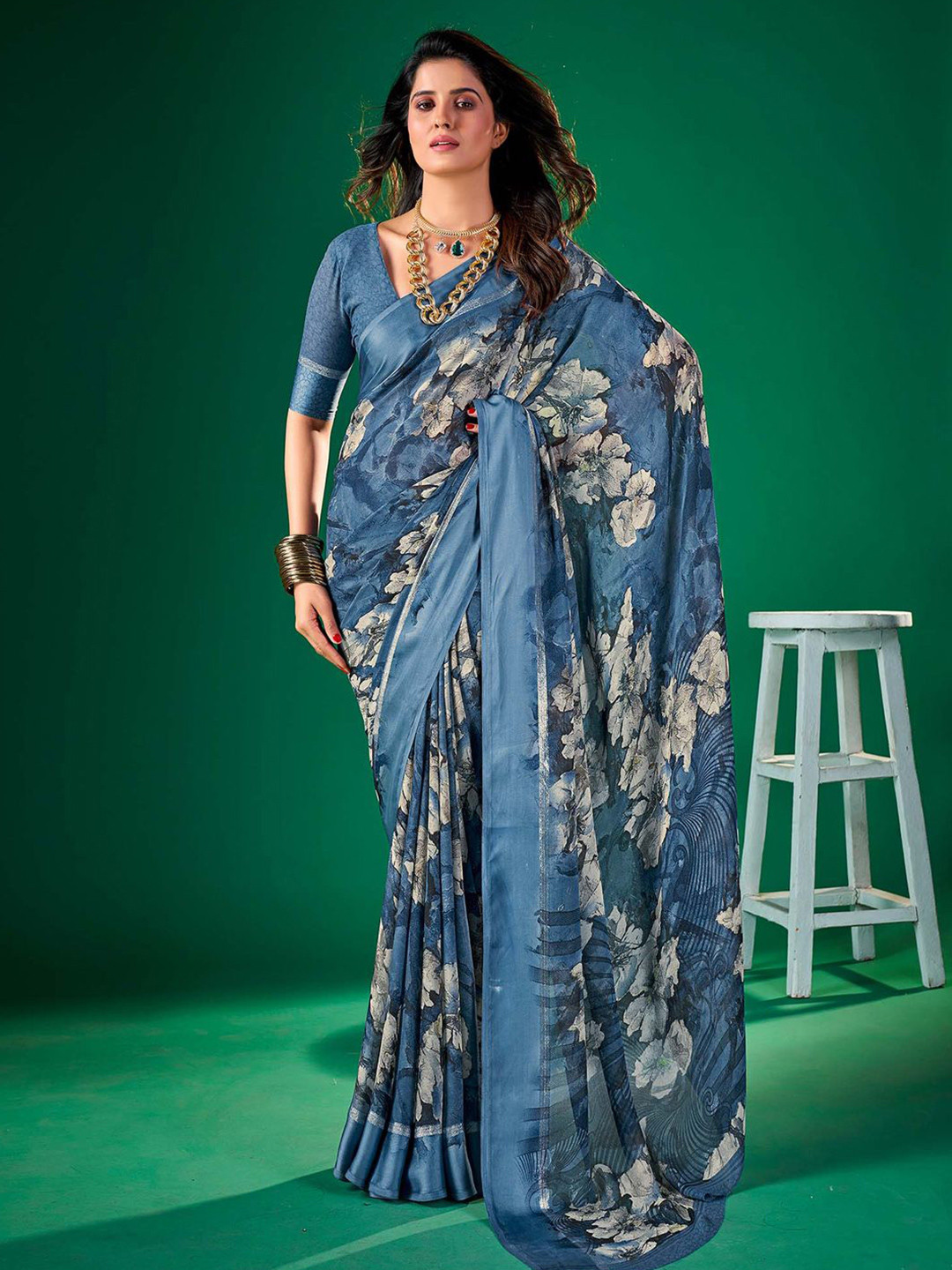 

Mitera Floral Pure Chiffon Saree, Blue