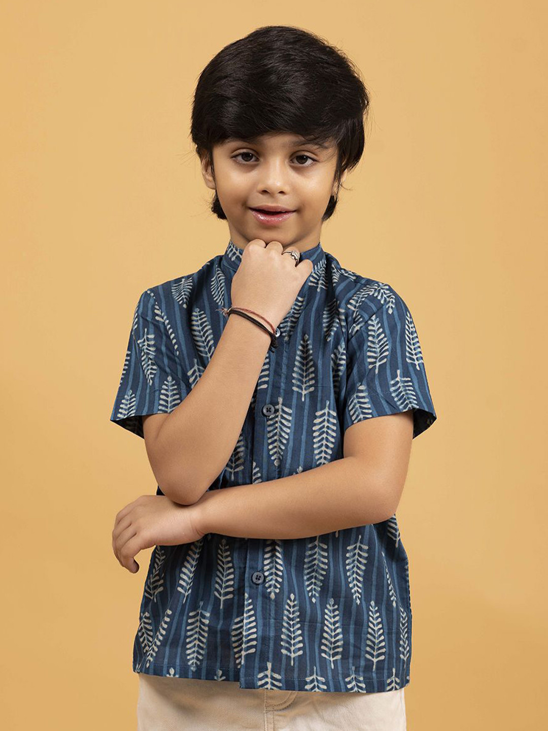 

SPARSA Boys Standard Fit Band Collar Floral Printed Cotton Casual Shirt, Blue