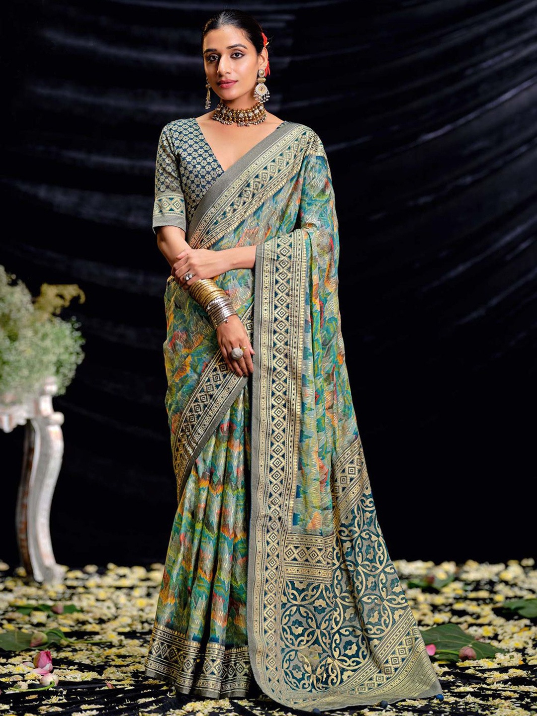 

Saree mall Ethnic Motifs Zari Brasso Sarees, Green