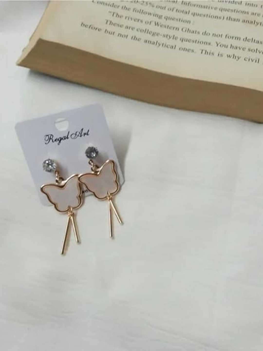 

DN Creation Brass-Plated Stainless Steel Quirky Shaped Korean Studs, Off white