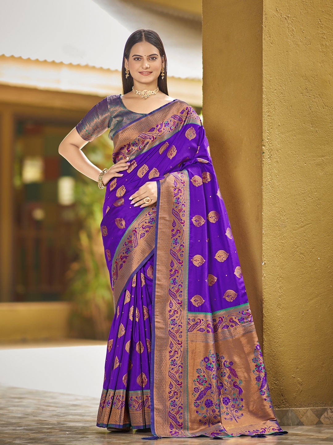 

SAREETHNIC Paisley Zari Pure Silk Banarasi Saree, Purple