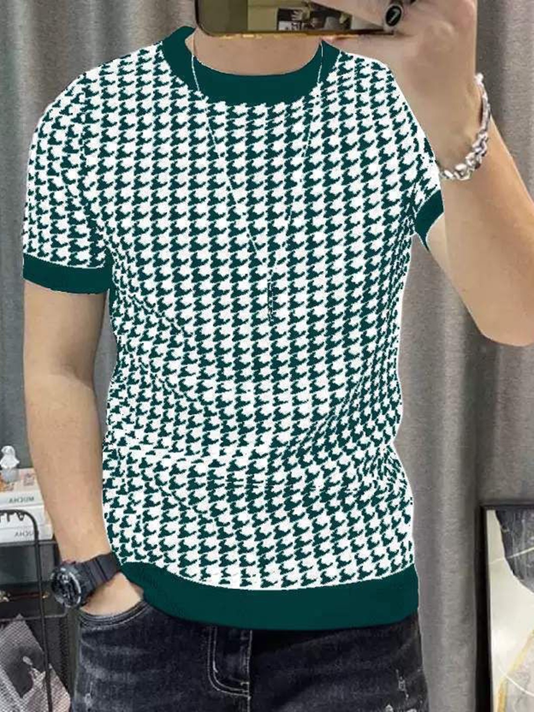 

FABRIPPLE Men Checked Round Neck T-shirt, White