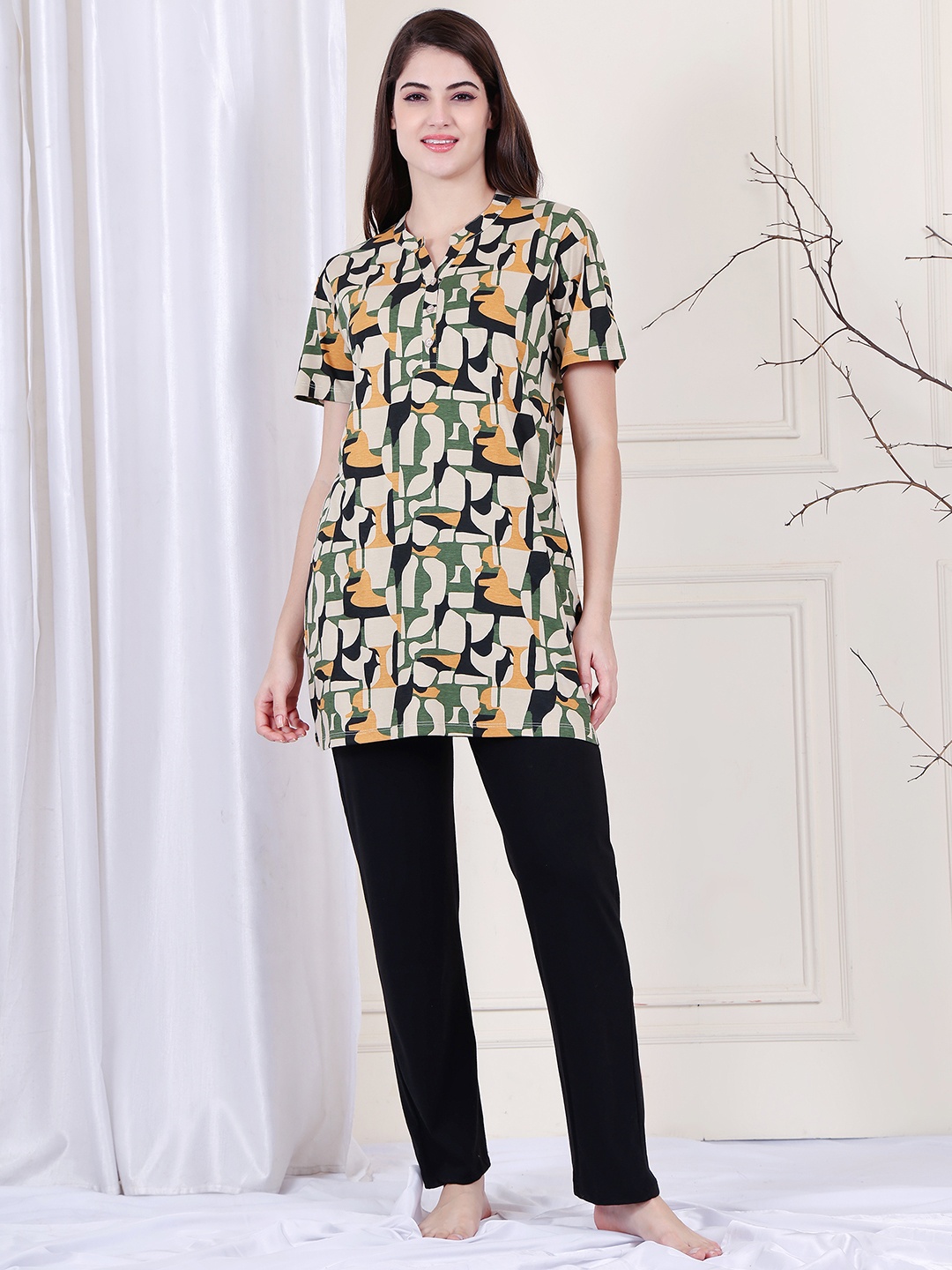 

Kanvin Women Printed Night suit, Green