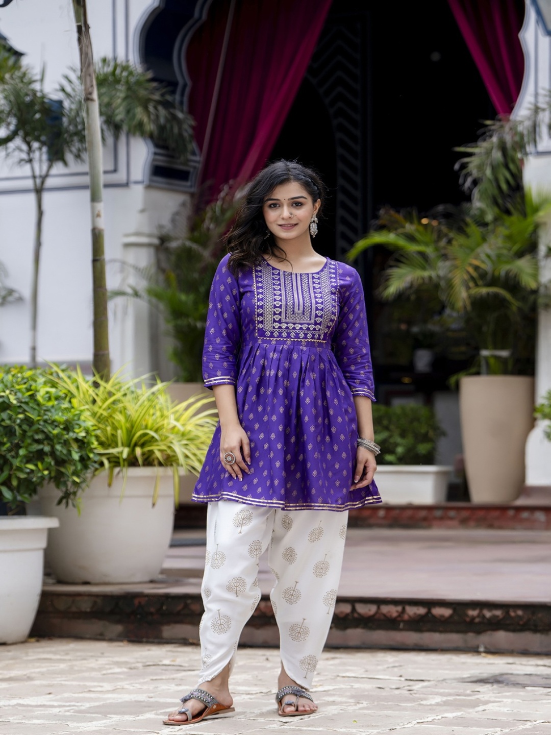 

Demirner Floral Printed Round Neck Anarkali Kurta With Dhoti Pants, Violet