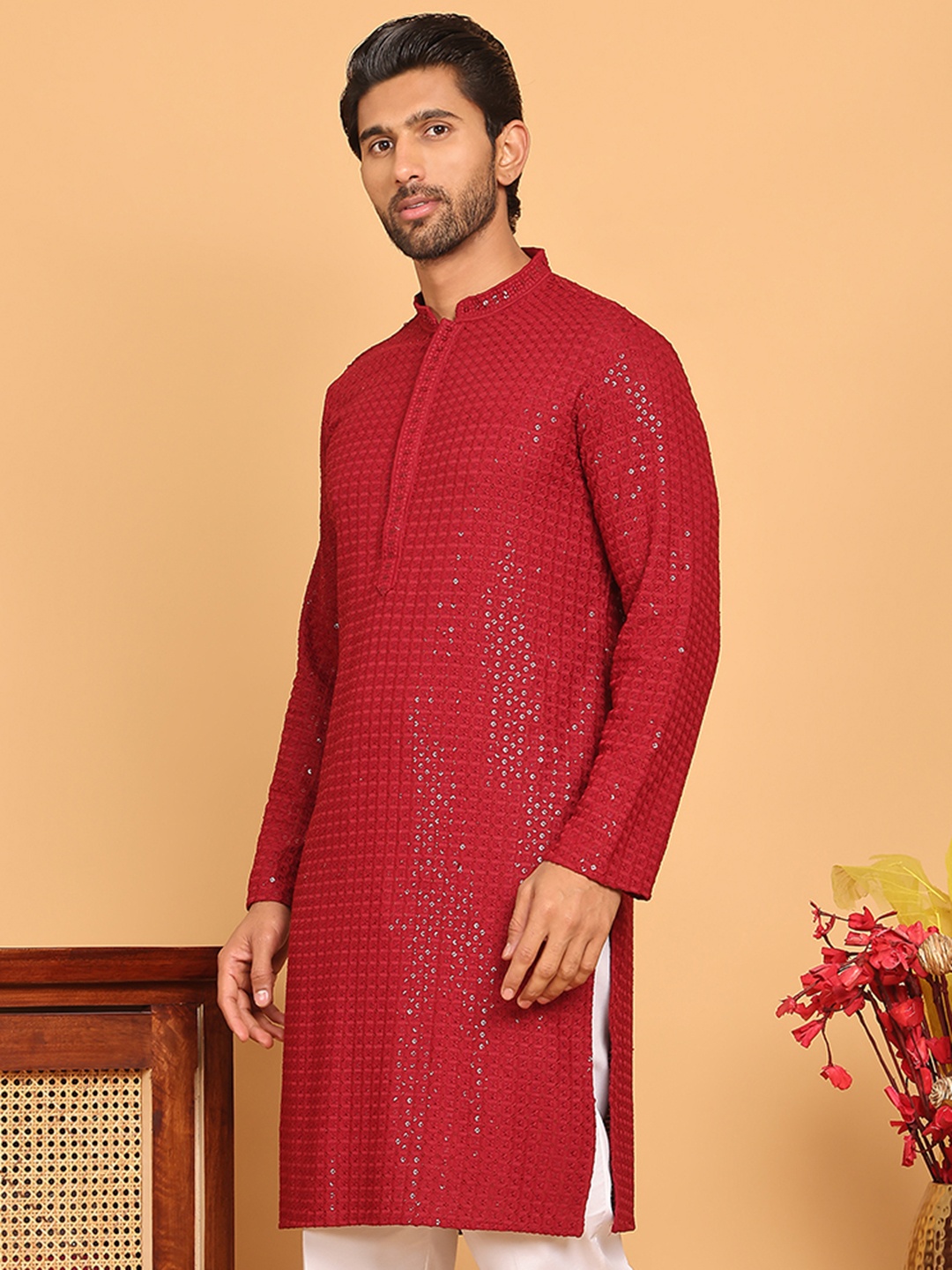 

Jompers Geometric Embroidered Mandarin Collar Sequinned Straight Kurta, Maroon