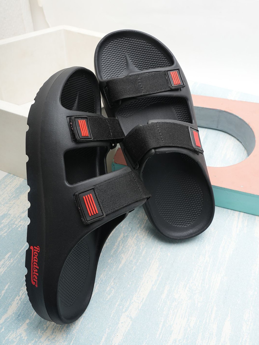 

The Roadster Lifestyle Co Men Casual Sliders, Black