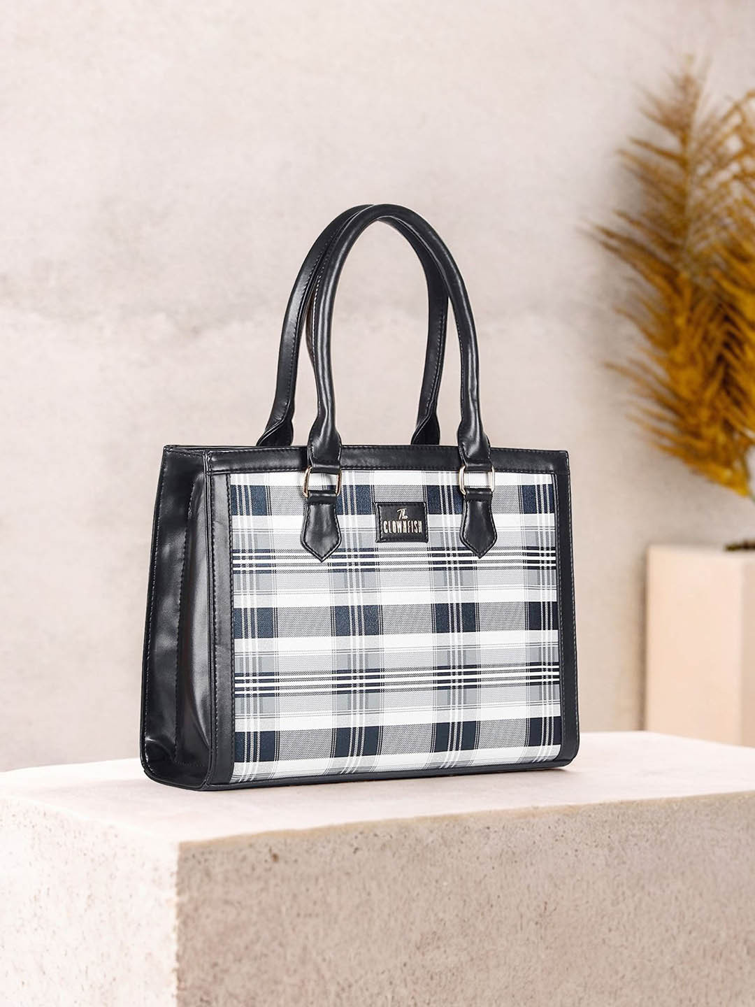 

THE CLOWNFISH Women Alvis Series Checked Structured Handheld Bag, Black