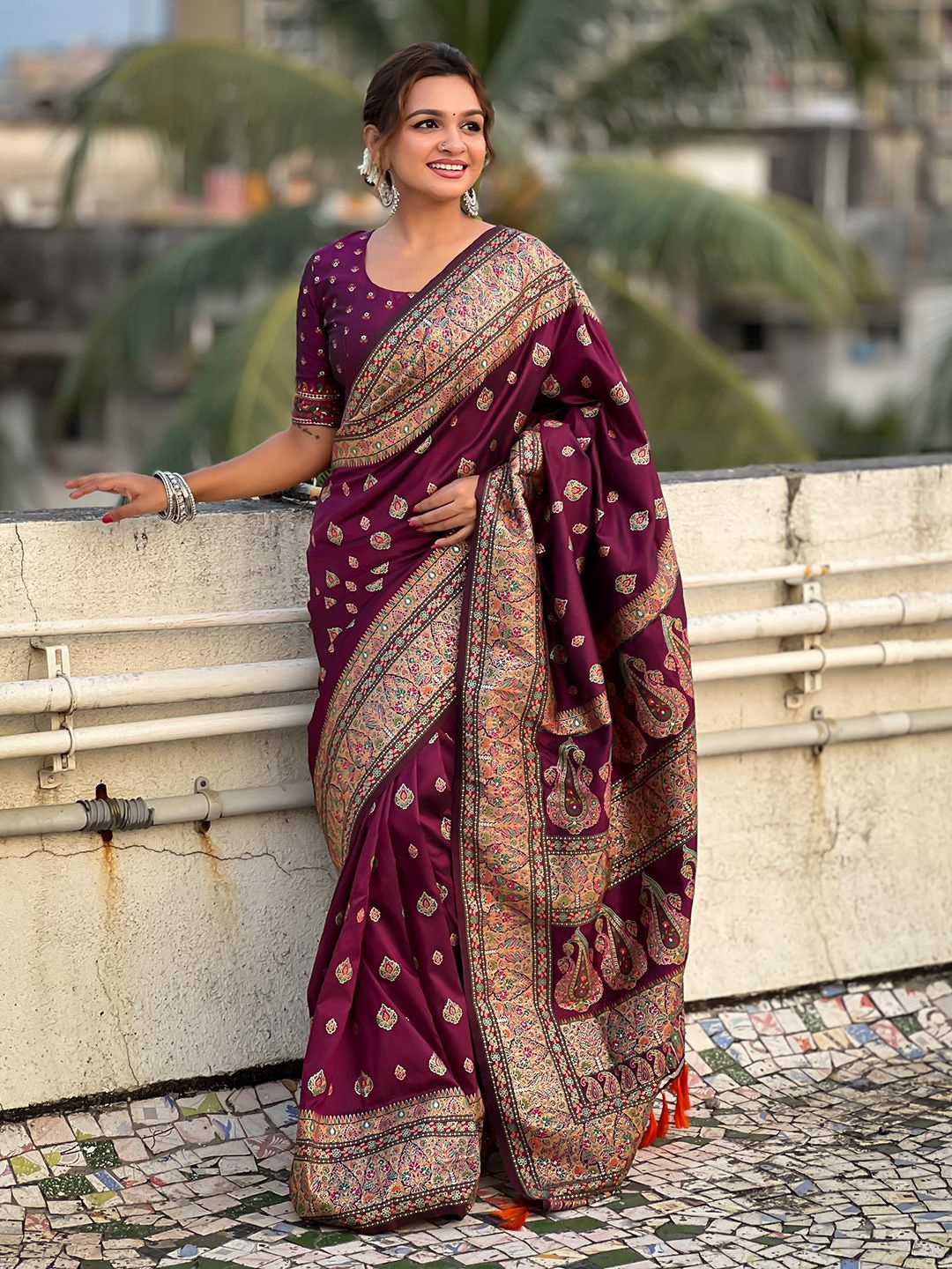 

DIVASTRI Woven Design Zari Pashmina Saree, Purple