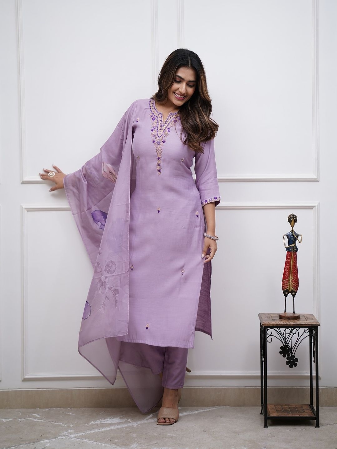 

Anouk Lavender Floral Embroidered Round Neck Straight Kurta With Trouser & Dupatta