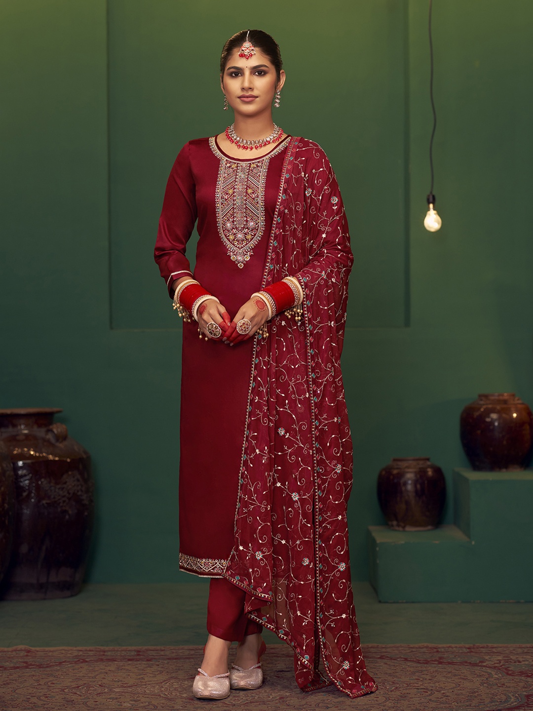 

Anouk Floral Embroidered Sequnnied Unstitched Dress Material, Maroon