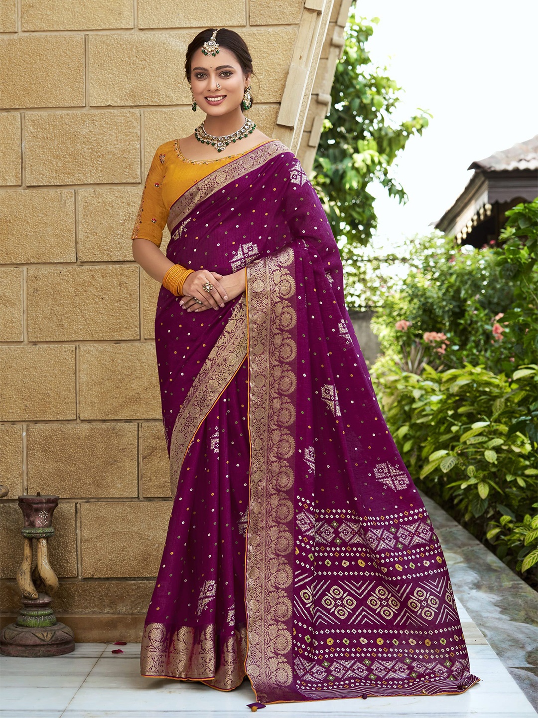 

VIRENDRA TEXTILES Woven Design Zari Pure Georgette Saree, Purple