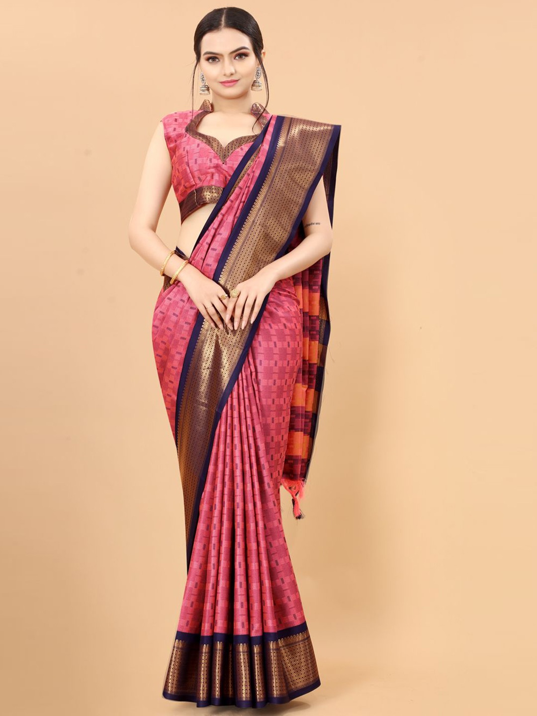 

DIVASTRI Woven Design Zari Ikat Saree, Pink