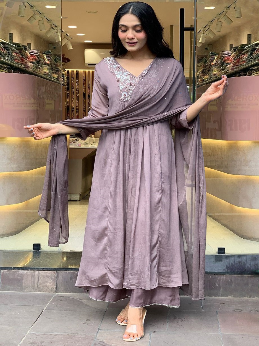 

DIVASTRI Stones & Beads Embroidered Kurta with Palazzos & Dupatta, Lavender
