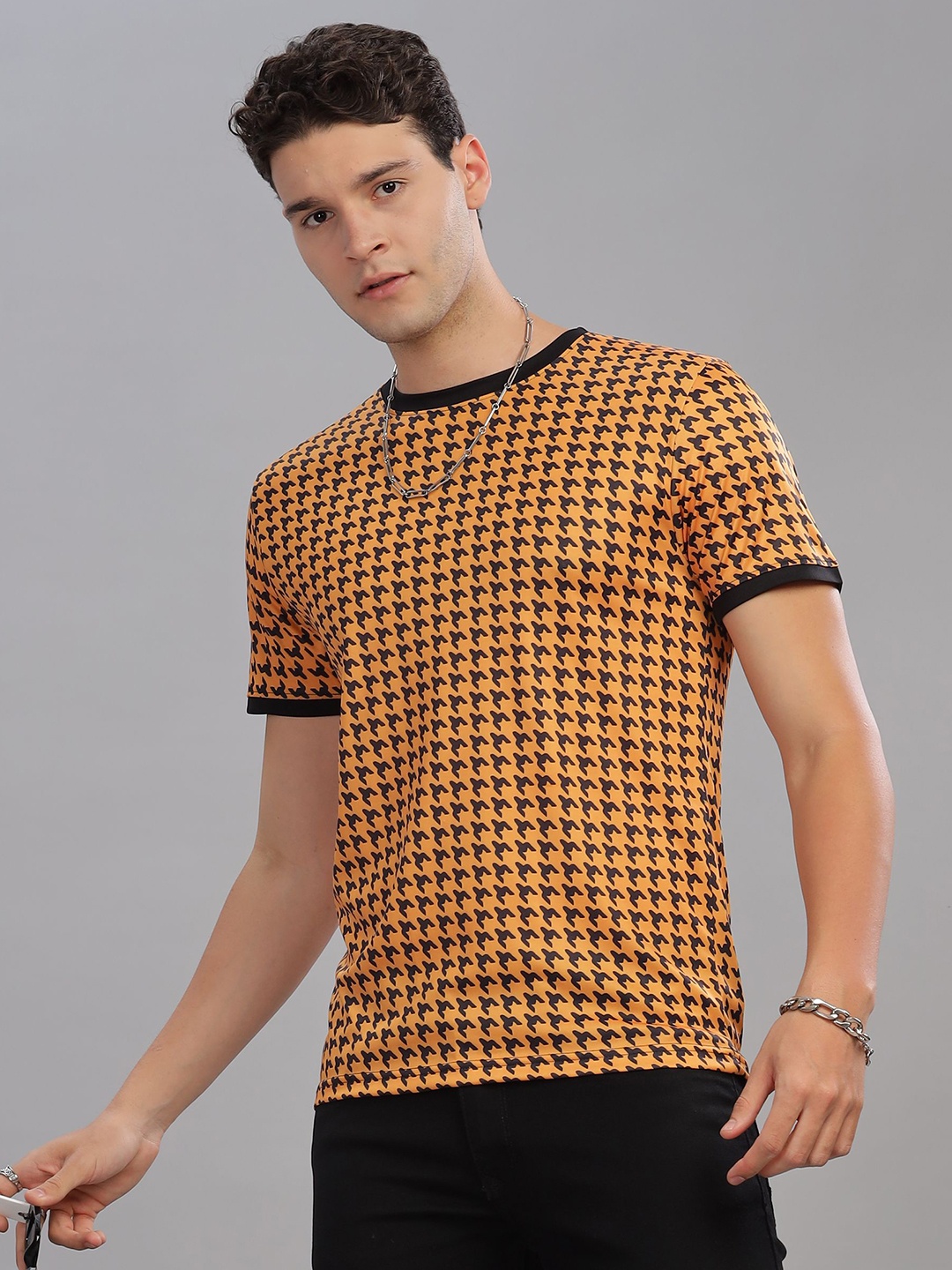 

FABRIPPLE Men Checked Round Neck T-shirt, Orange
