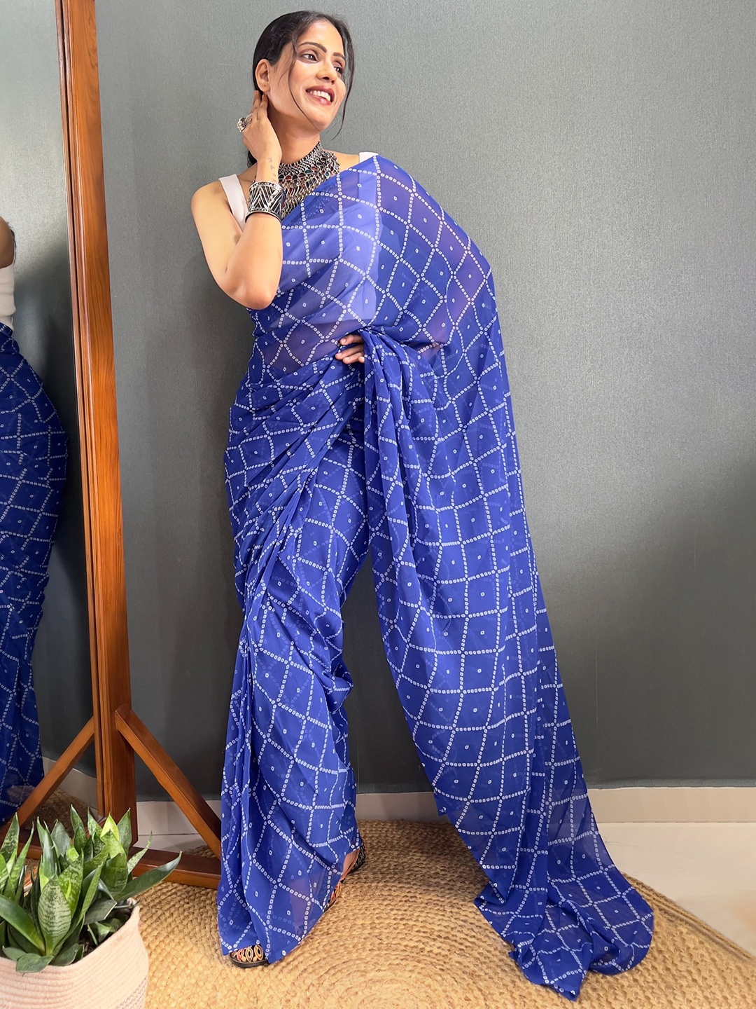 

Sidhidata Bandhani Printed Ready to Wear Saree, Blue