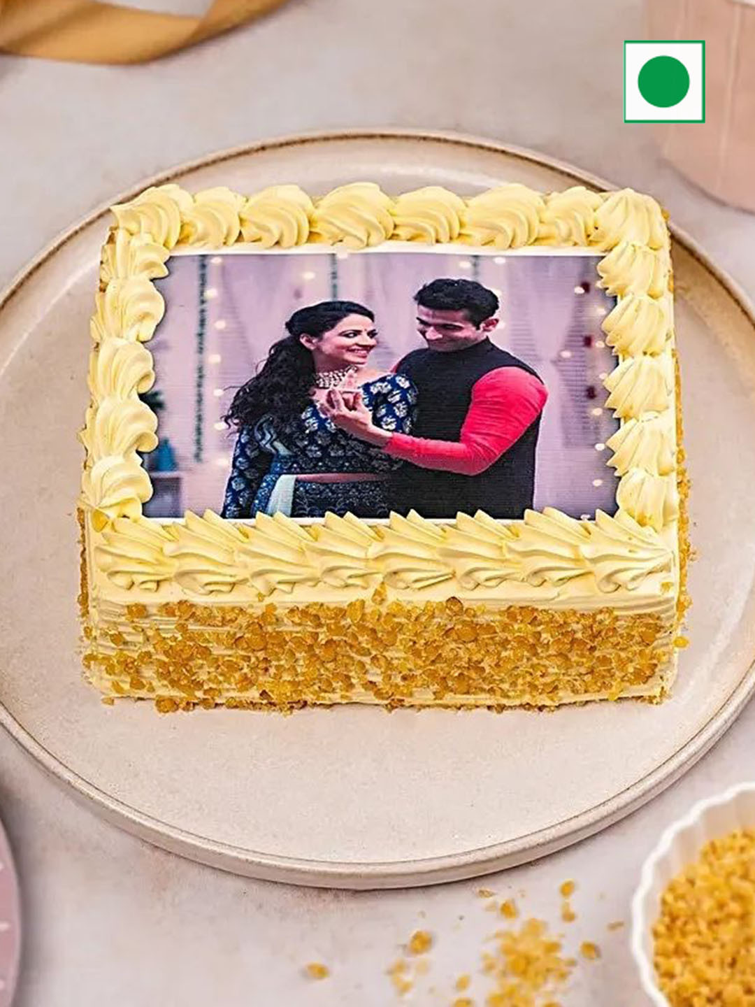 

fnp Butterscotch Eggless Square Cake - 1Kg, Yellow