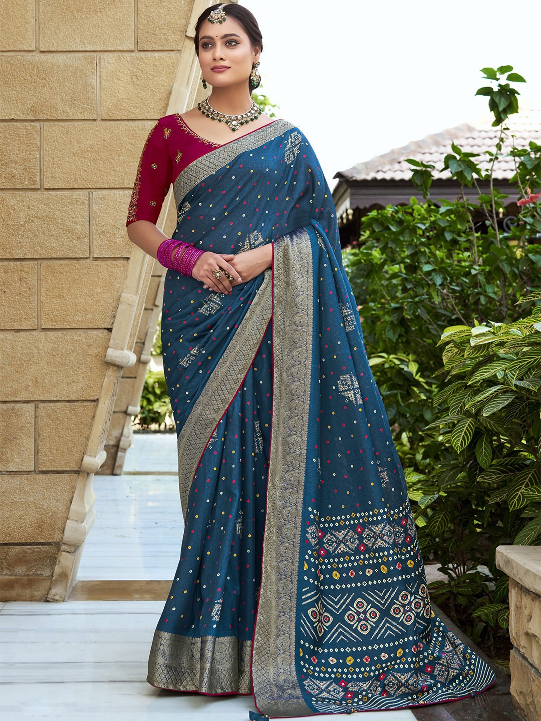 

VIRENDRA TEXTILES Bandhani Zari Pure Georgette Saree, Teal