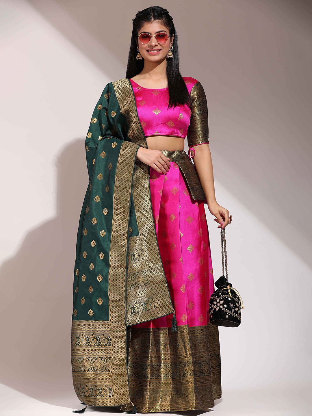 

DIVASTRI Floral Woven Design Zari Unstitched Blouse And Lehenga With Dupatta, Pink