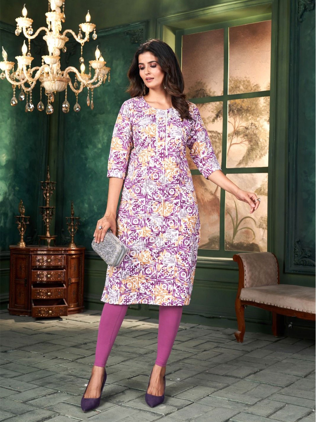 

BAESD Geometric Printed Pure Cotton Straight Kurta, Purple