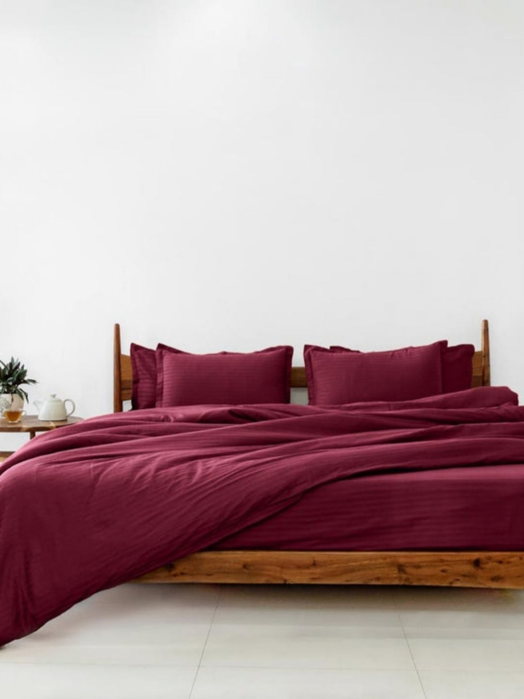 

Sleeping Owls- because your sleep matters Maroon Pure Cotton 150 GSM Double Bed Comforter