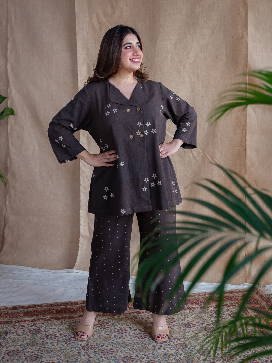 

THE INDIAN ETHNIC CO Charcoal Straight Slub Cotton Tunic & Palazzos Co-Ord Set