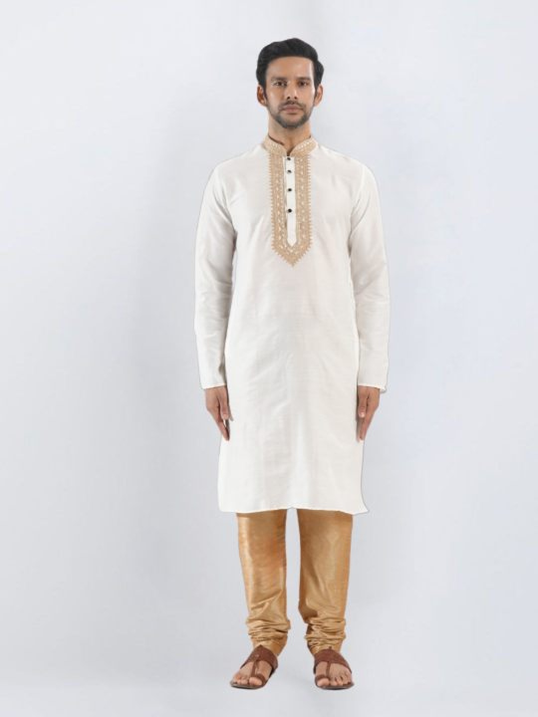 

SULAKSHACOUTUREZ Men Embroidered Regular Kurta with Churidar, Off white