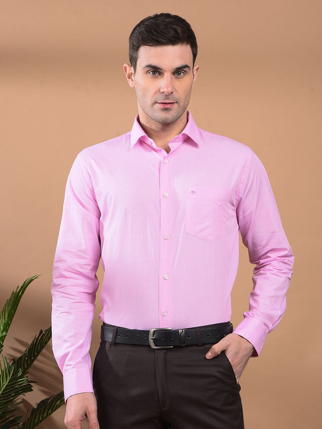 

COBB Men Spread Collar Solid Cotton Formal Shirt, Pink