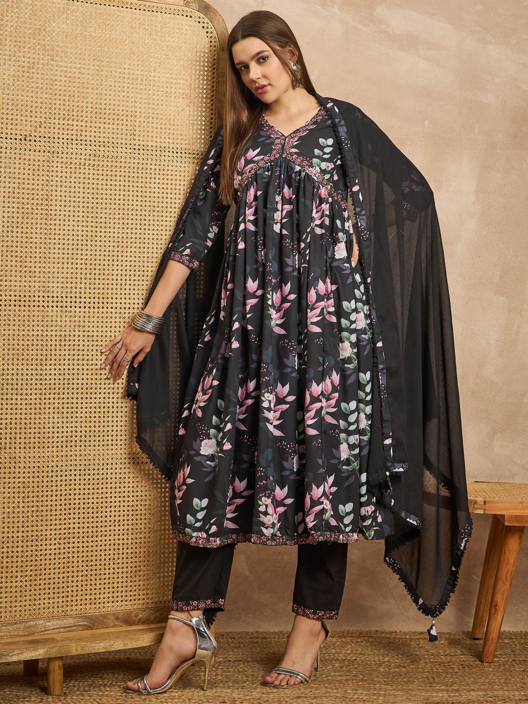 

CHETI Floral Printed Pleated Sequinned Anarkali Kurta with Trousers & Dupatta, Black