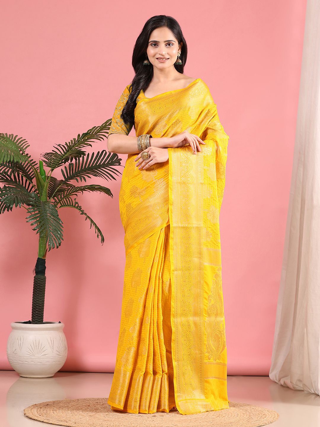 

Pionex Woven Design Zari Banarasi Saree, Yellow