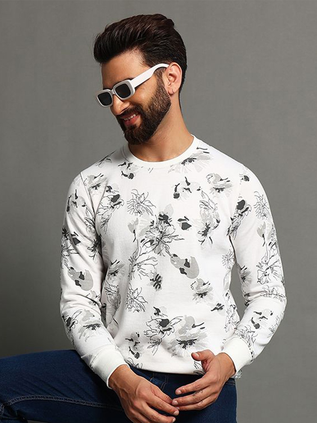 

OGEN Men Printed Pullover Sweatshirt, White