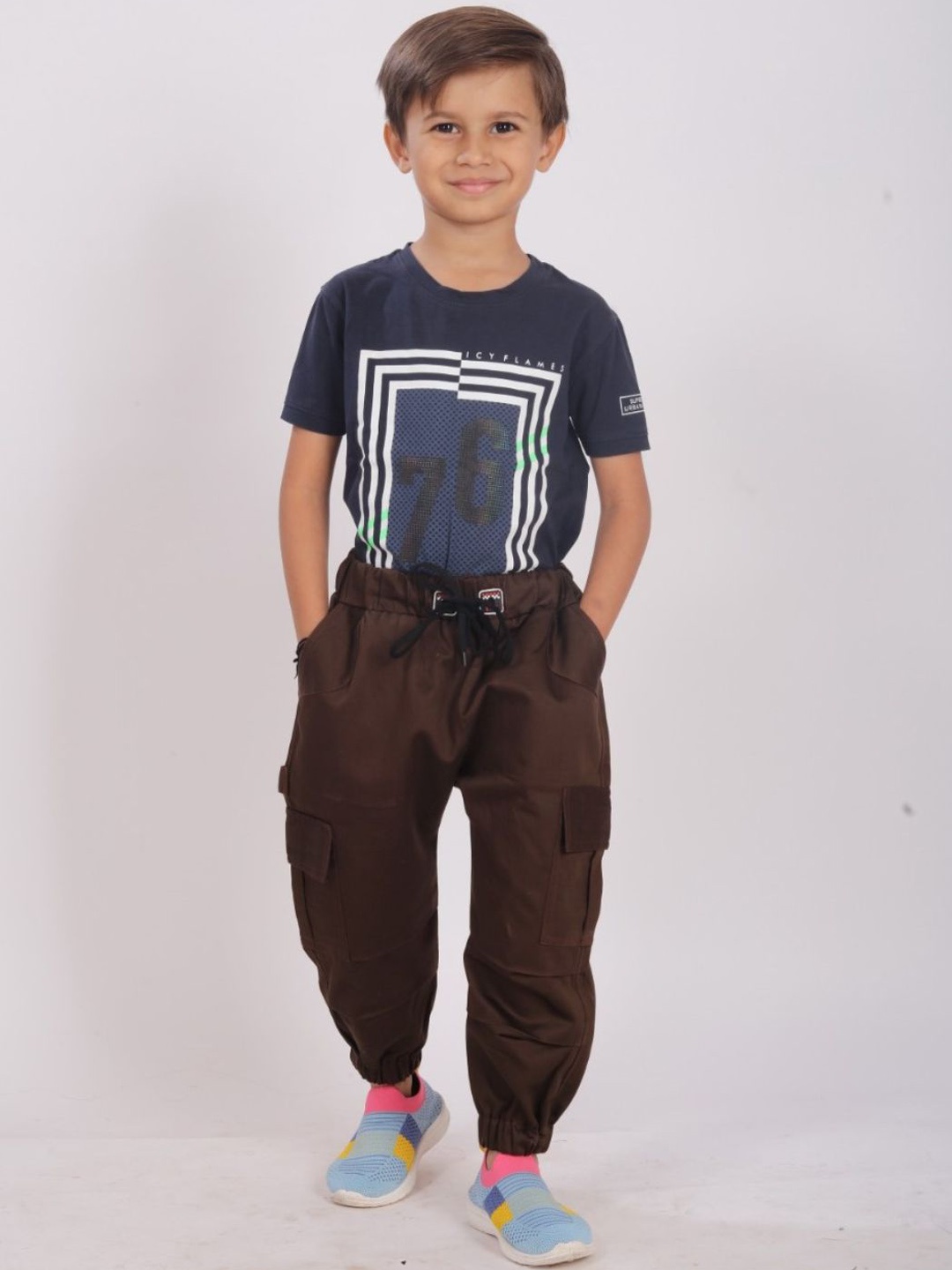 

BAESD Boys Relaxed Straight Leg High-Rise Pleated Cargos Trousers, Coffee brown