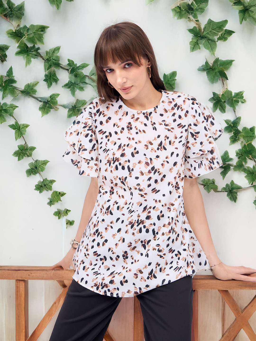 

DressBerry Women Abstract Printed Round Neck Satin Top, White