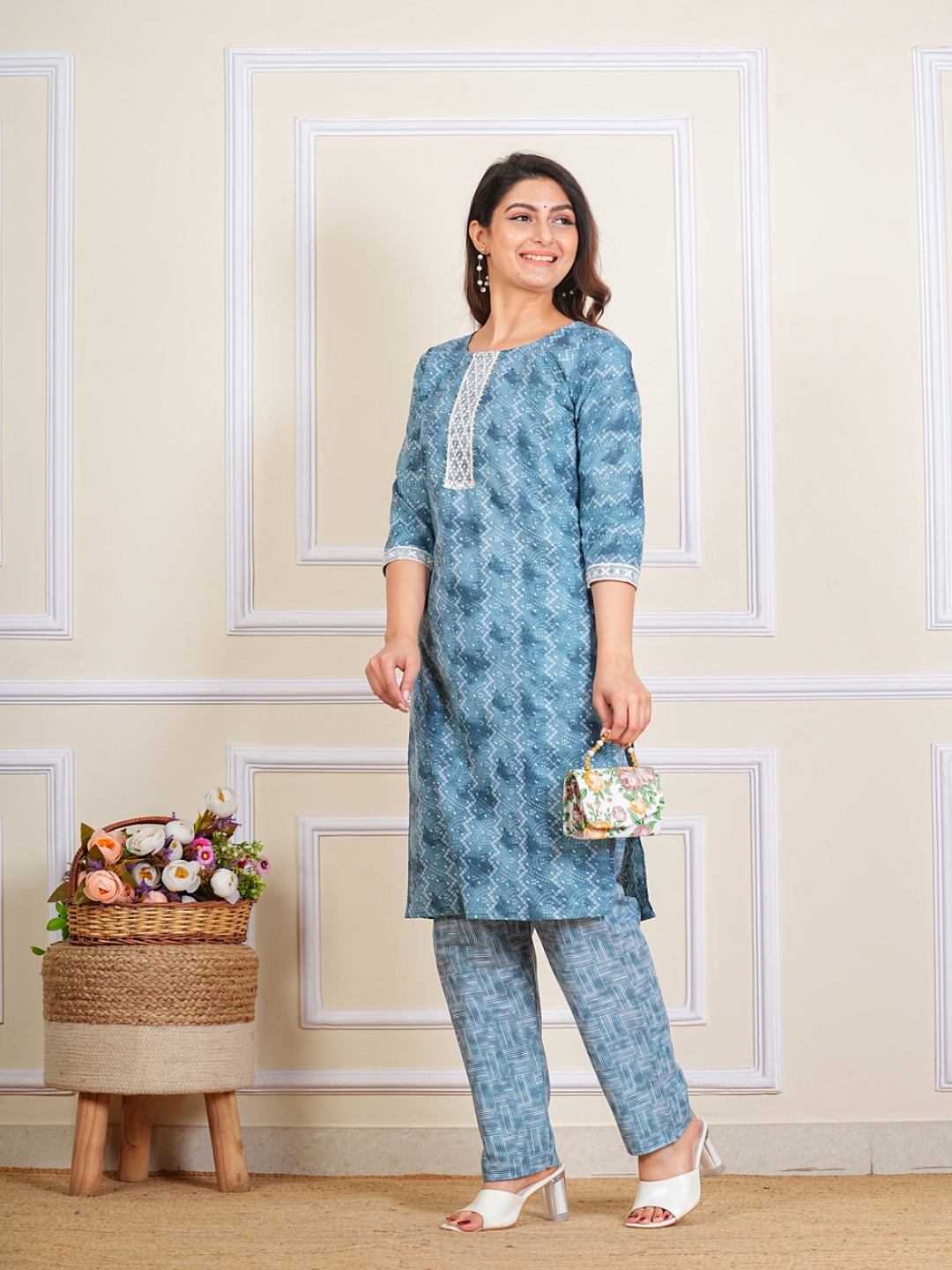 

Ayan Bandhani Printed Round Neck Pure Cotton Straight Kurta With Trouser, Blue