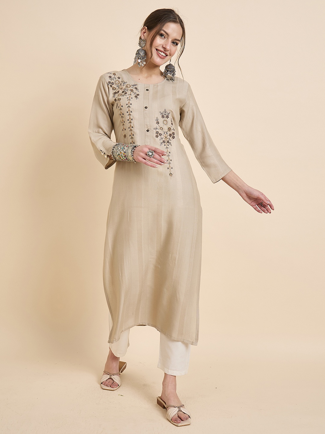 

Anouk Rustic Beige Floral Embroidered Thread Work Round Neck Straight Kurta