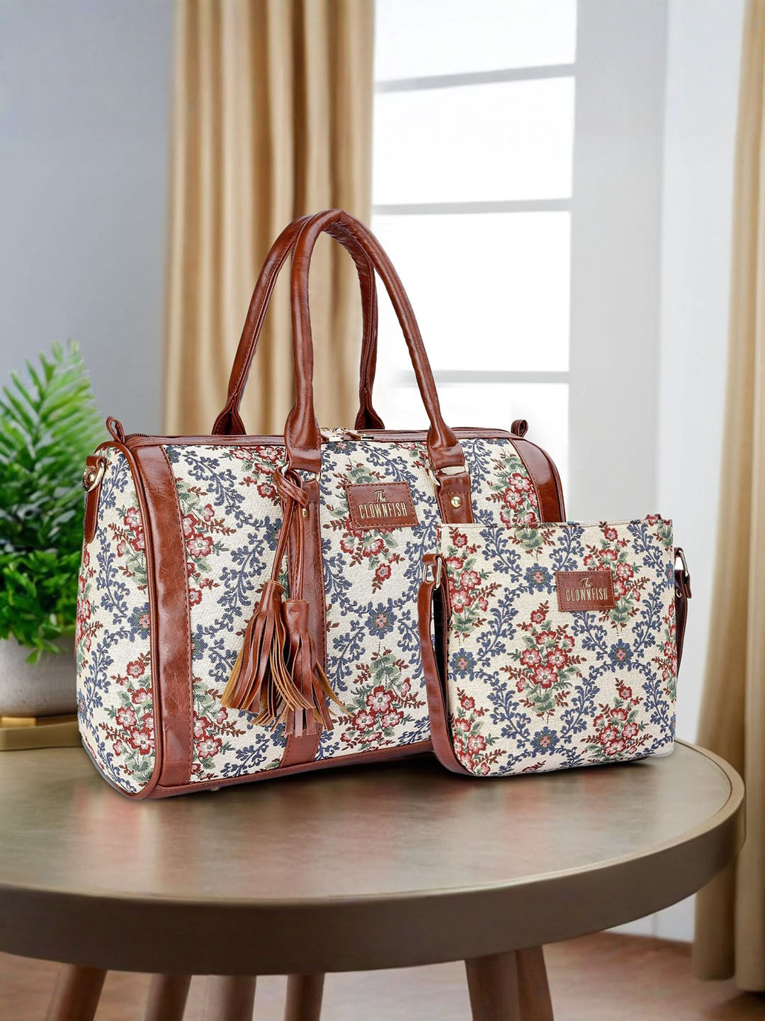

THE CLOWNFISH Women Linda & Lorna Floral Printed Bowling Handheld Bag With Sling Bag, Off white