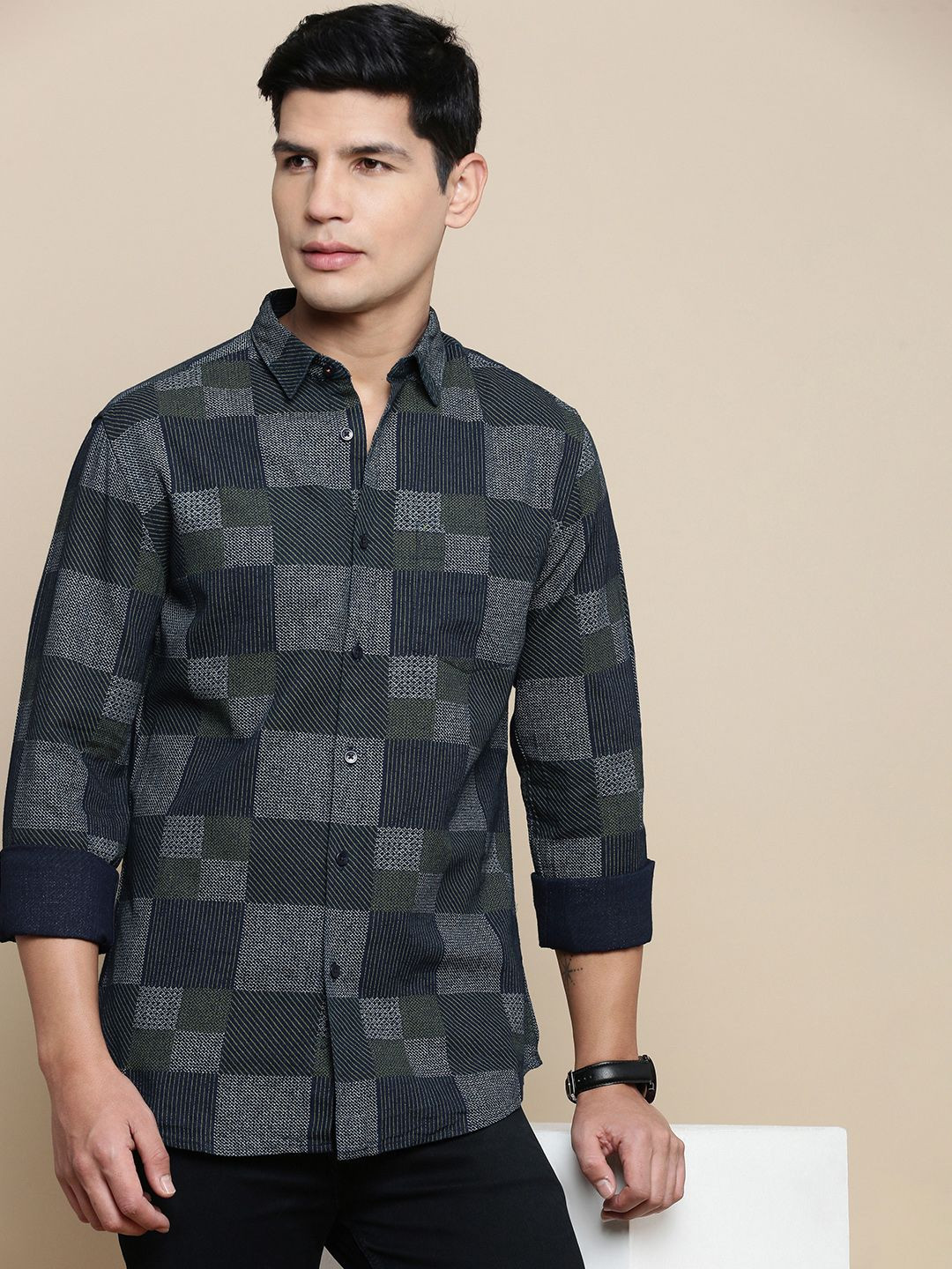 

INVICTUS Men Sport Fit Spread Collar Checked Cotton Casual Shirt, Green