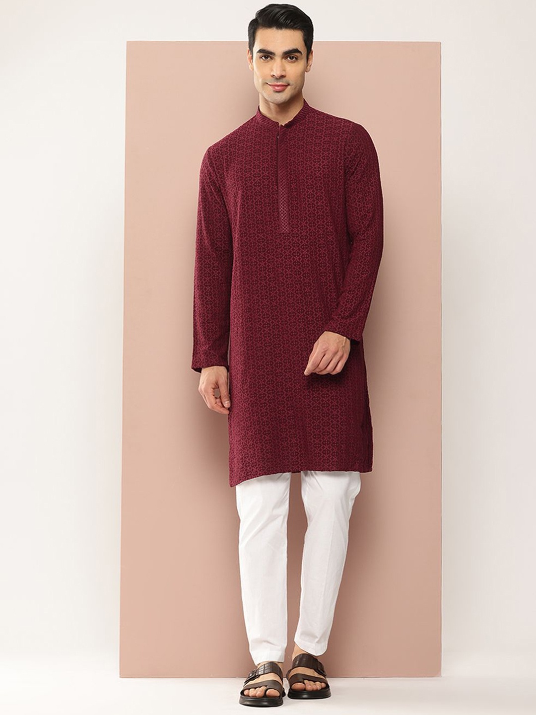 

See Designs Geometric Embroidered Mandarin Collar Chikankari Straight Kurta, Maroon