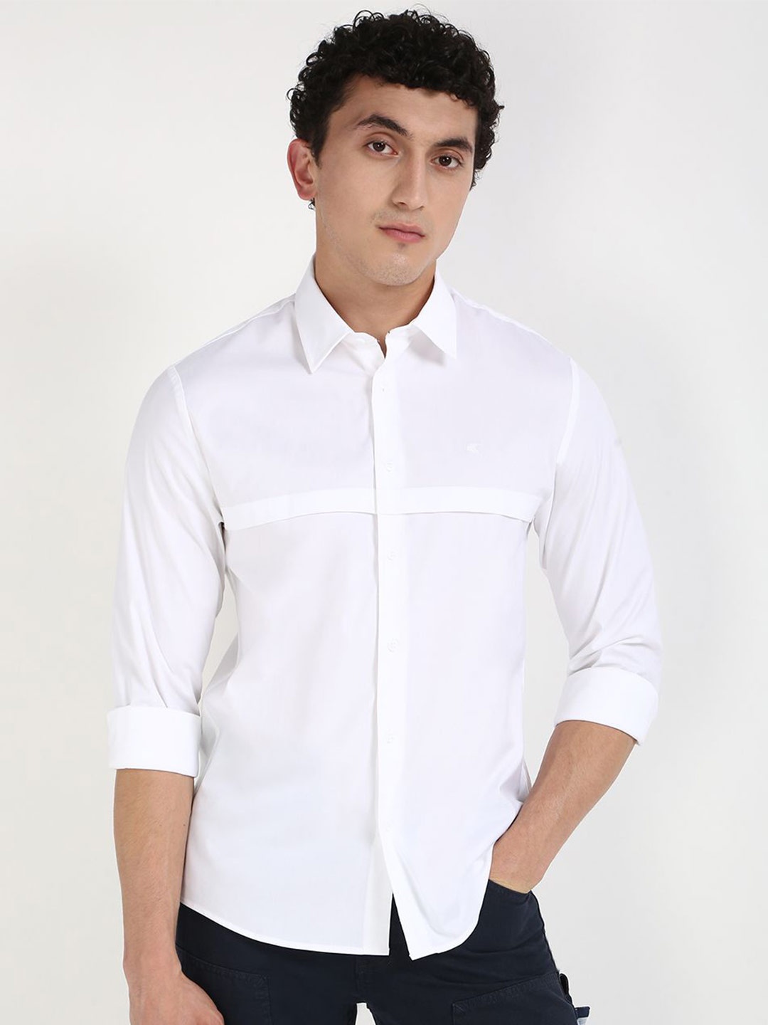 

Calvin Klein Jeans Men Spread Collar Solid Cotton Casual Shirt, White