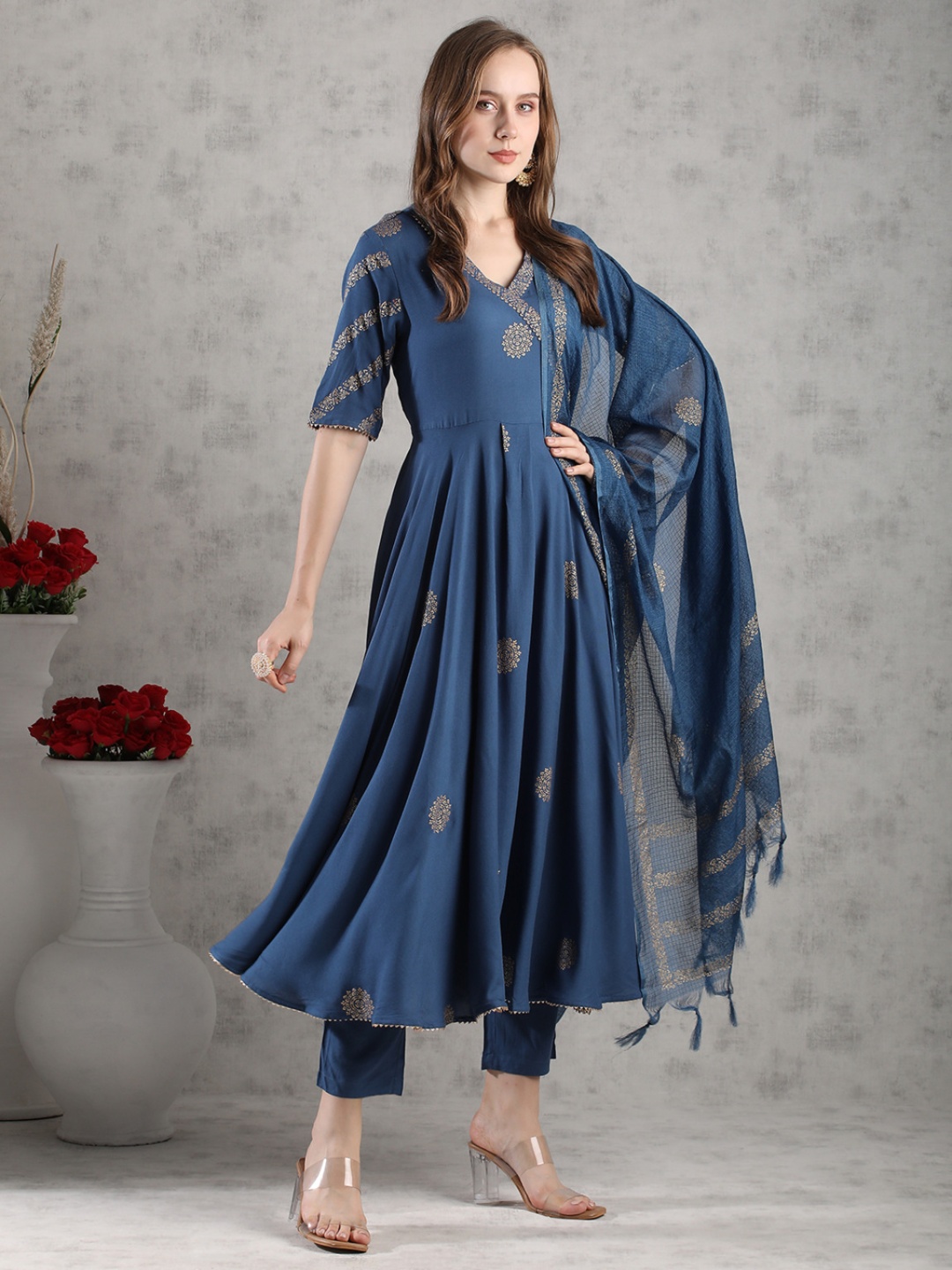 

DIVASTRI Floral Printed V-Neck Anarkali Kurta With Trousers And Dupatta, Blue