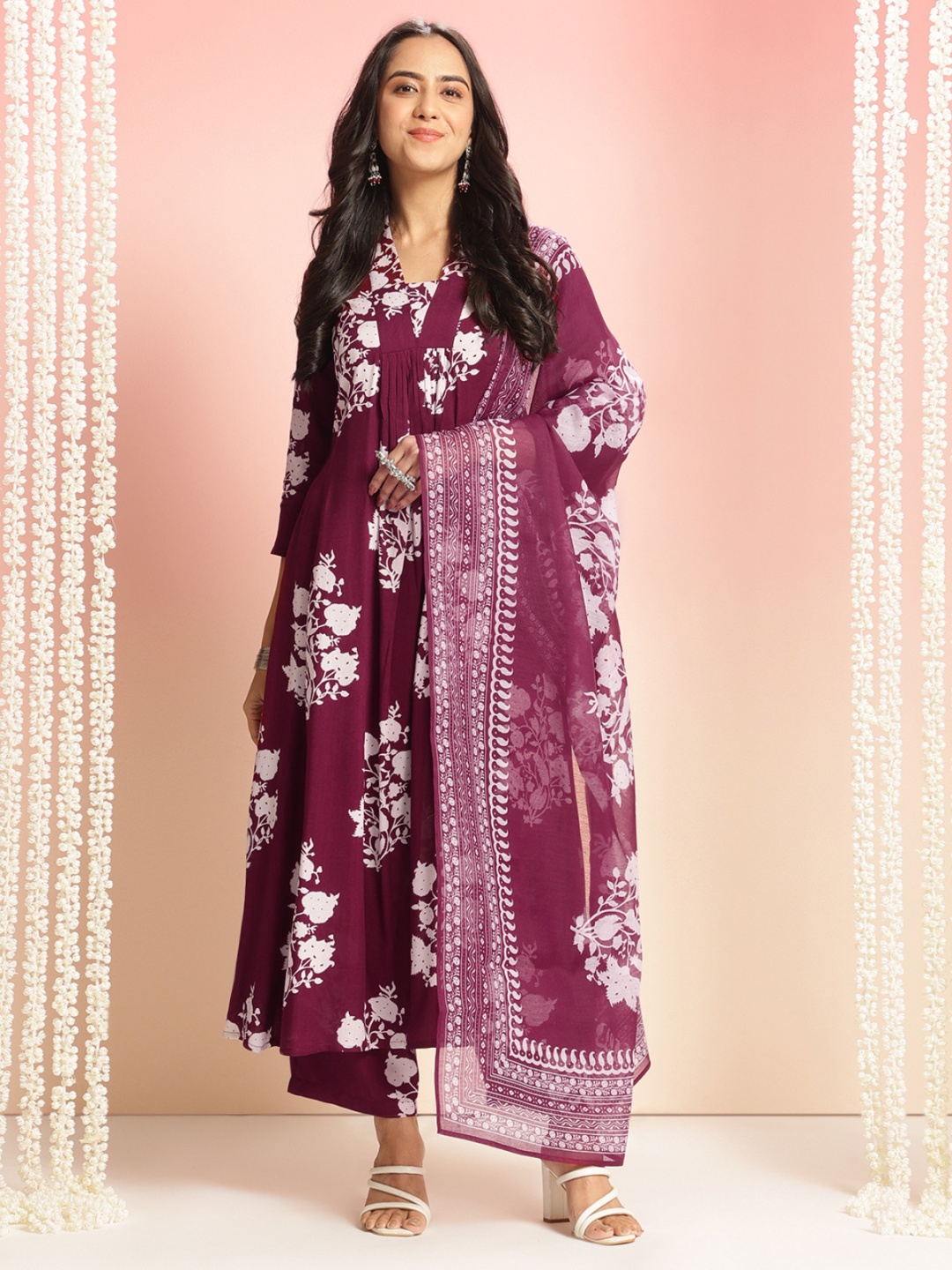 

DIVASTRI Floral Printed V-Neck Anarkali Kurta With Palazzos And Dupatta, Purple